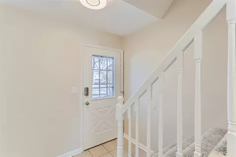 2464 Devonshire Ct, Aurora, IL 60502 photo 3