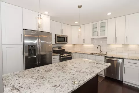 661 Lance Dr, Des Plaines, IL 60016 photo 3