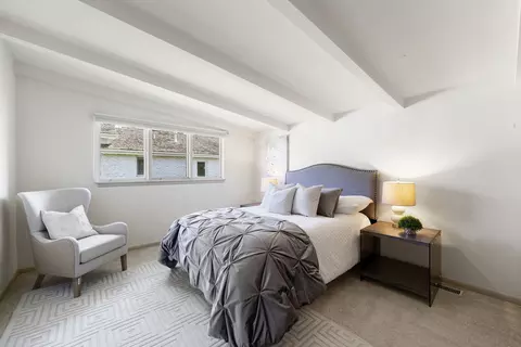 Bedroom - 18 Brighton Ln, Oak Brook, IL 60523 photo 2 of 4