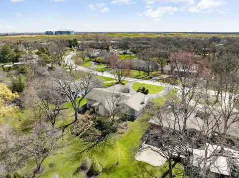 View/Area - 18 Brighton Ln, Oak Brook, IL 60523 photo 2 of 3