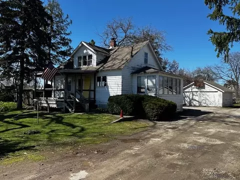 1840 Old Willow Rd, Northbrook, IL 60062