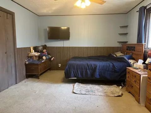 Bedroom - 14782 Norrish Rd, Morrison, IL 61270 photo 3 of 4