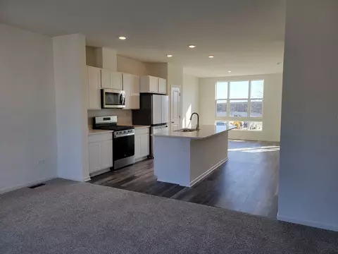 Kitchen - 326 Summit Cir, Lombard, IL 60148 photo 1 of 7