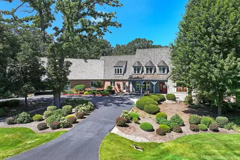126 N Wynstone Dr, North Barrington, IL 60010
