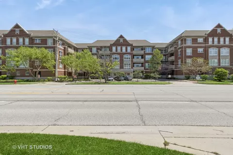77 N Quentin Rd #403, Palatine, IL 60067