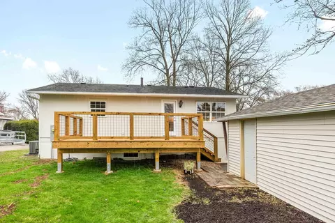 Exterior - 1314 Pinehurst Dr, Bloomington, IL 61704 photo 3 of 7