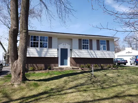Exterior - 1314 Pinehurst Dr, Bloomington, IL 61704 photo 7 of 7