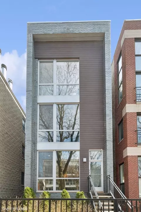 2331 N Leavitt St #1, Chicago, IL 60647