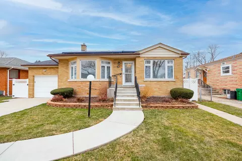 1940 Stratford Ave, Westchester, IL 60154