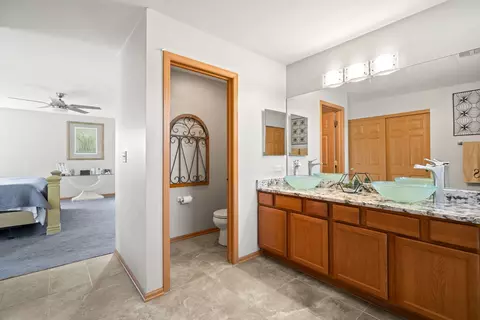 Bath - 6915 Twin Falls Dr, Plainfield, IL 60586 photo 3 of 3