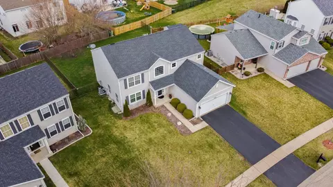 Exterior - 6915 Twin Falls Dr, Plainfield, IL 60586 photo 3 of 5