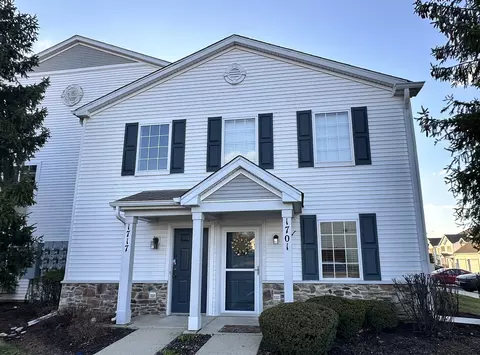 1701 Silverstone Dr #1701, Carpentersville, IL 60110