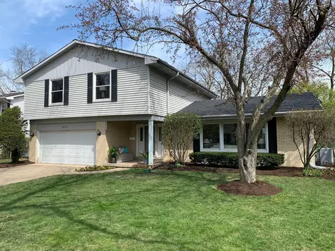 9 S155 Nantucket Dr, Darien, IL 60561