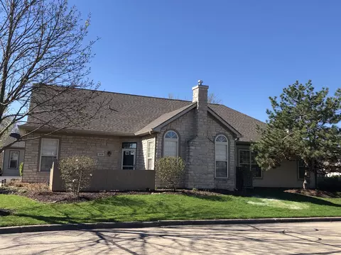1928 Timbers Edge Cir, Joliet, IL 60431