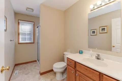 Bath - 2374 Heather Ridge Dr, Normal, IL 61761 photo 4 of 4