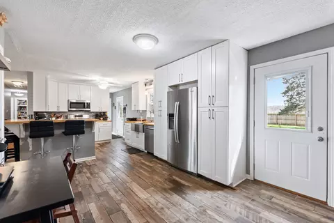 6404 E Flora St, Kankakee, IL 60901 photo 3