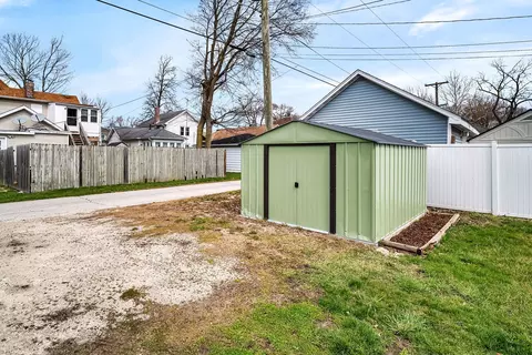 Exterior - 330 E Main St, Morris, IL 60450 photo 5 of 5