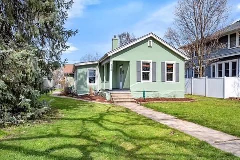 330 E Main St, Morris, IL 60450