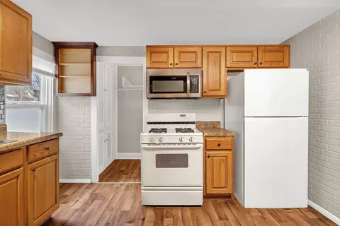 Kitchen - 330 E Main St, Morris, IL 60450 photo 3 of 5
