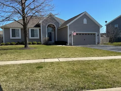 114 Oakton St, Mchenry, IL 60050