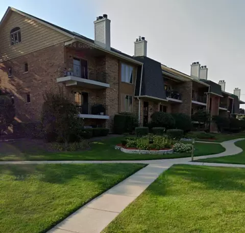 9166 Del Prado Dr #1N, Palos Hills, IL 60465