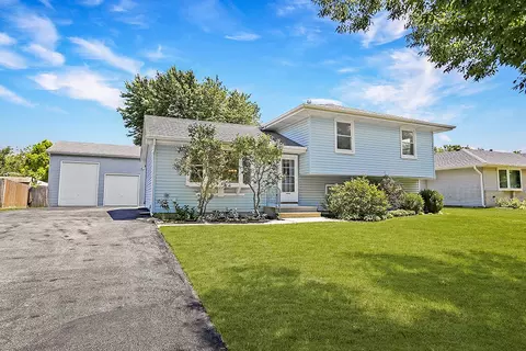 2702 Ruth Fitzgerald Dr, Plainfield, IL 60586