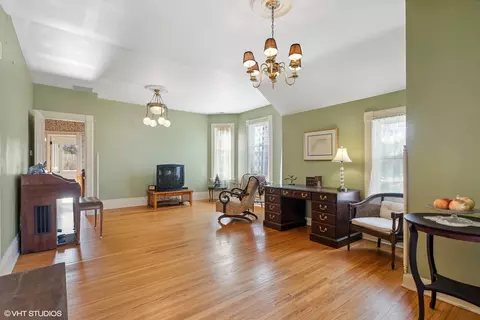 Living - 502 E Washington St, Marengo, IL 60152 photo 1 of 4
