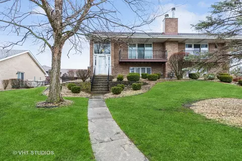 10518 Lynn Dr #158, Orland Park, IL 60467