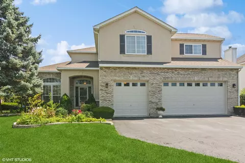 1765 Somerset Ln, Mundelein, IL 60060