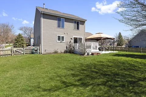 Exterior - 1100 Appleton Ln, Geneva, IL 60134 photo 6 of 6