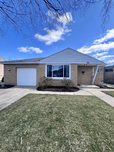 9109 S Avers Ave, Evergreen Park, IL 60805