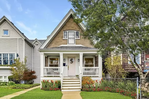 3348 N Ravenswood Ave, Chicago, IL 60657