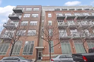 824 W Superior St #609, Chicago, IL 60642