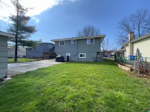 Exterior - 1011 Dawes Ave, Wheaton, IL 60189 photo 3 of 6
