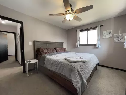 Bedroom - 1011 Dawes Ave, Wheaton, IL 60189 photo 1 of 5