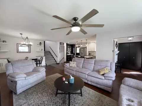 Living - 1011 Dawes Ave, Wheaton, IL 60189 photo 1 of 4