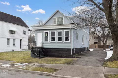 328 154th Pl, Calumet City, IL 60409