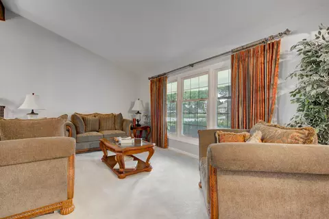 1428 Willcrest Rd, Naperville, IL 60540 photo 6