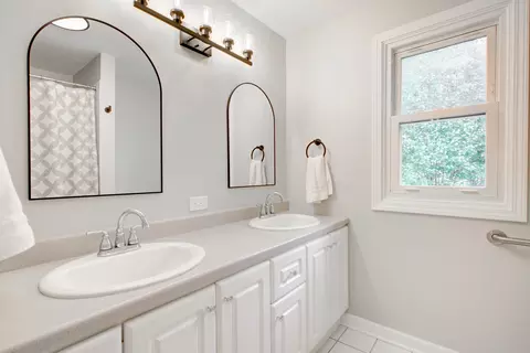 1428 Willcrest Rd, Naperville, IL 60540 photo 17