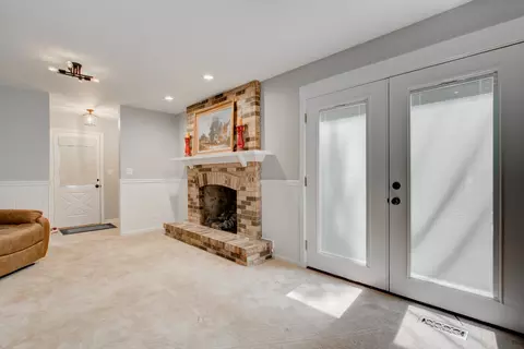 1428 Willcrest Rd, Naperville, IL 60540 photo 12