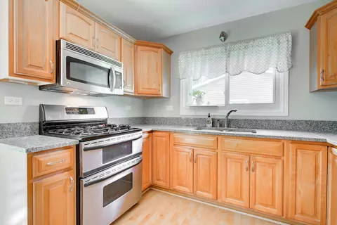 1428 Willcrest Rd, Naperville, IL 60540 photo 10