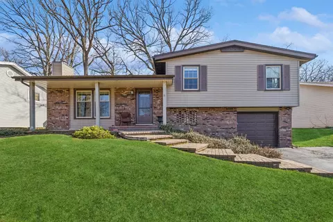 313 Rye Rd, Mundelein, IL 60060