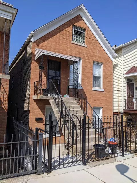 3738 S Wood St, Chicago, IL 60609