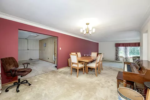 Dining - 21800 W Old Renwick Rd, Plainfield, IL 60544 photo 2 of 2