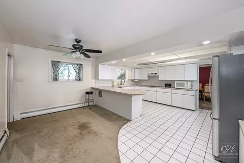 Kitchen - 21800 W Old Renwick Rd, Plainfield, IL 60544 photo 5 of 6