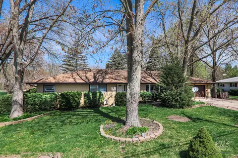 21800 W Old Renwick Rd, Plainfield, IL 60544