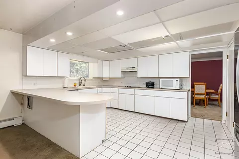 Kitchen - 21800 W Old Renwick Rd, Plainfield, IL 60544 photo 1 of 6