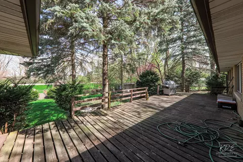 Exterior - 21800 W Old Renwick Rd, Plainfield, IL 60544 photo 10 of 10
