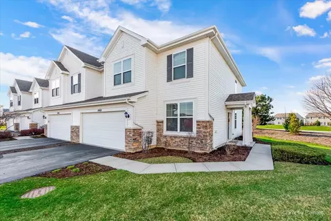 1468 Lighthouse Ln, Pingree Grove, IL 60140
