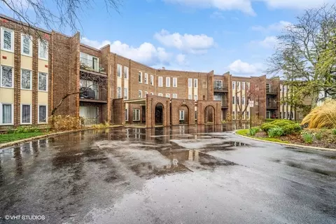 1450 Sandpebble Dr #227, Wheeling, IL 60090